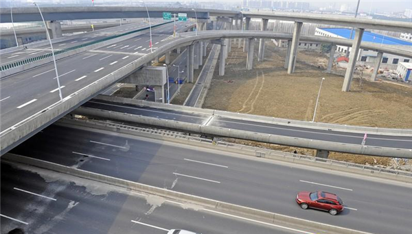 泰伯大道（錫張高速-區(qū)界）道路工程-B段（鴻山路-區(qū)界）道路工程